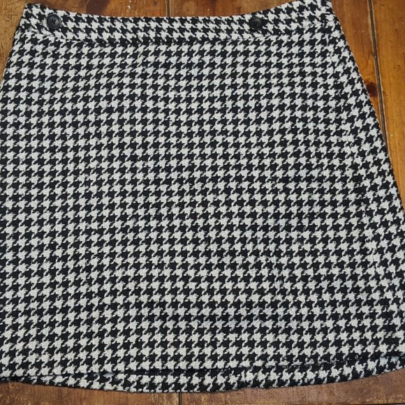 Too small - Picture 2 of 3